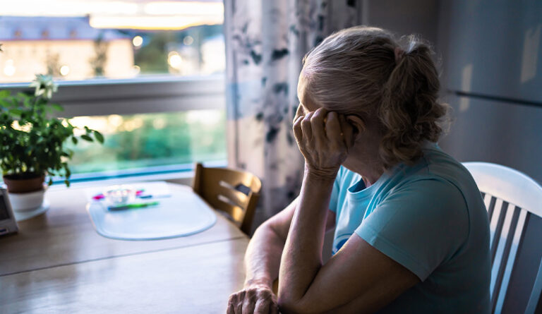 Bienestar mental de los adultos mayores ligado a su valoración social