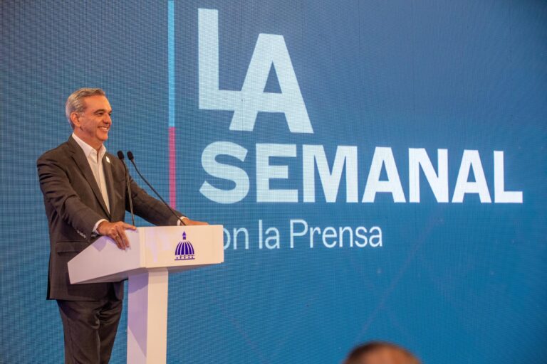 Presidente Abinader presenta avances de programas dirigidos a los jóvenes, que permiten su inserción educativa y laboral