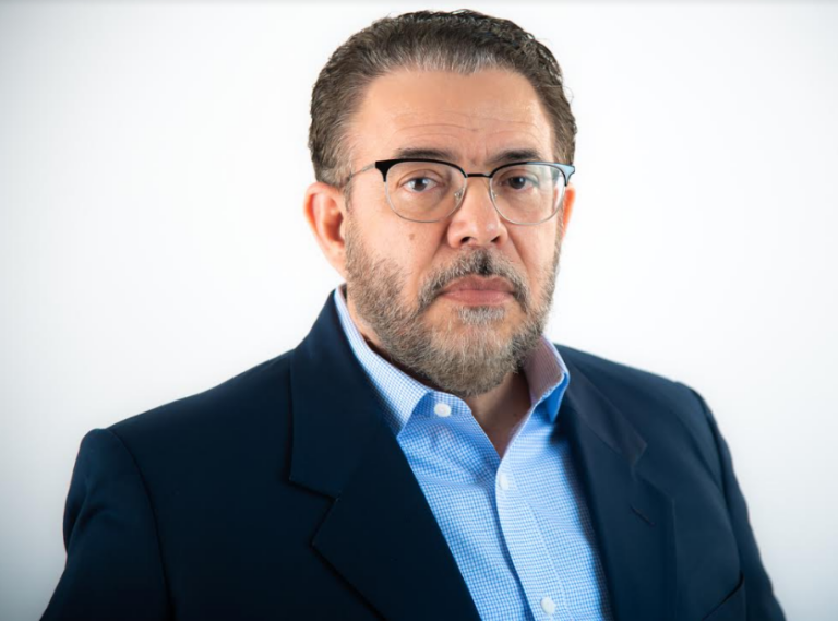 Guillermo Moreno felicita a Omar Fernández por victoria en el Senado