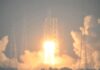 China lanza su misión lunar robótica más compleja hasta la fecha, mientras se intensifica la carrera espacial con EE.UU.