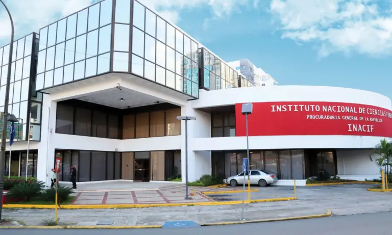 ¿Qué está haciendo el INACIF para hacer más eficiente el proceso de autopsia e identificación de cadáveres?
