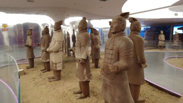 Museo del Chocolate exhibe guerreros de terracota y muralla china