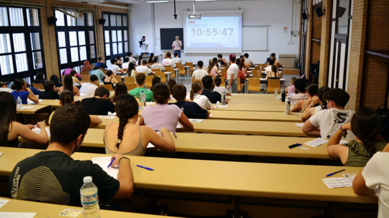 Estas son las notas de corte de la UAL: Medicina, la más alta
