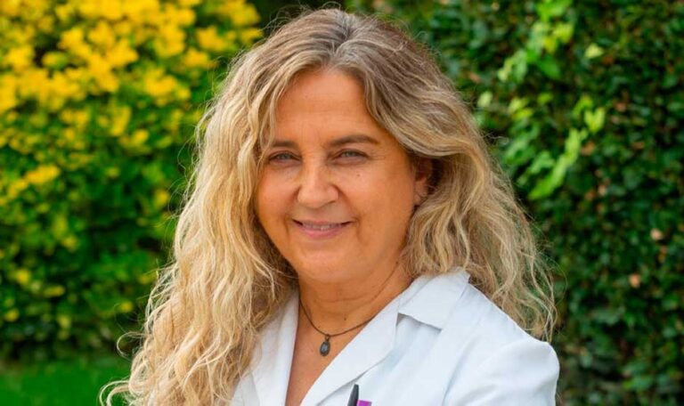 La española académica de Medicina en Francia estudió Farmacia