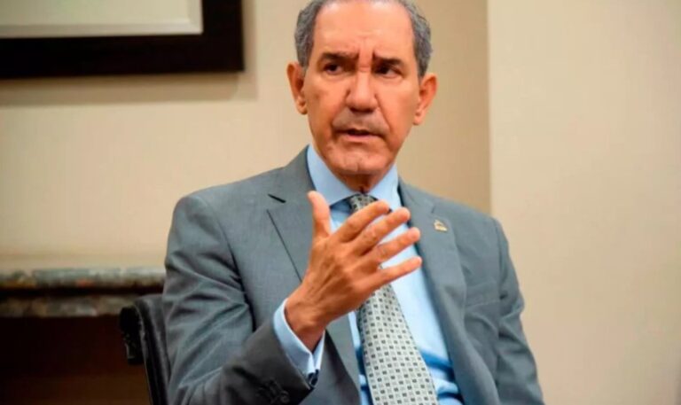 Ministro rechaza propuesta para fusionar ministerios de educación