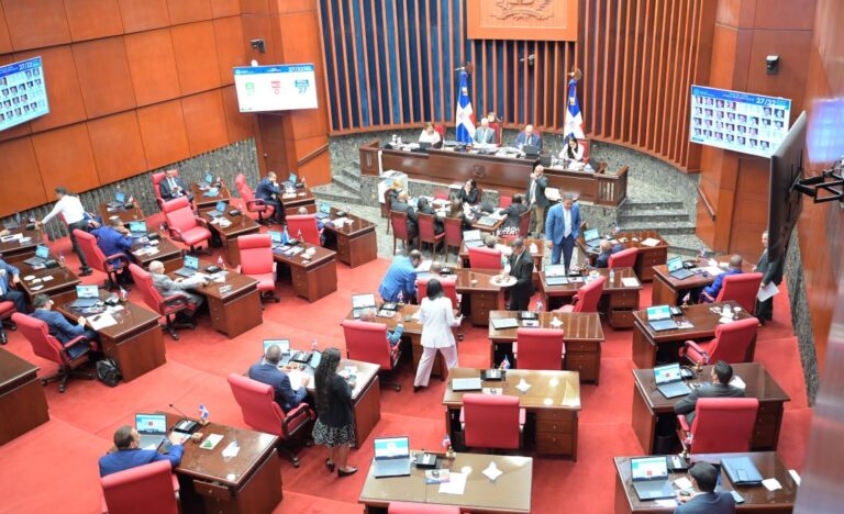 Senado dominicano aprueba acuerdos sobre energía solar
