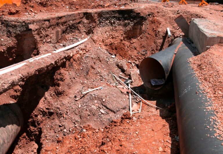 Anuncian remoción y reubicación de tuberías en intersección 27 de Febrero con Isabel Aguiar que limitará servicio de agua potable