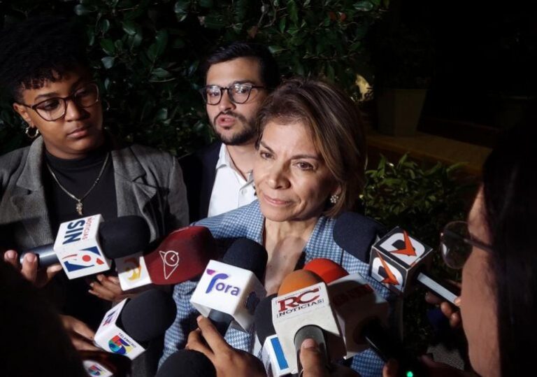 Edmundo González y Grupo IDEA celebran sesión permanente en República Dominicana