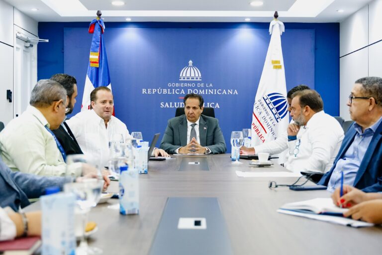 Gobierno coordina estrategias para fortalecer el sistema sanitario y mejorar la expectativa de vida