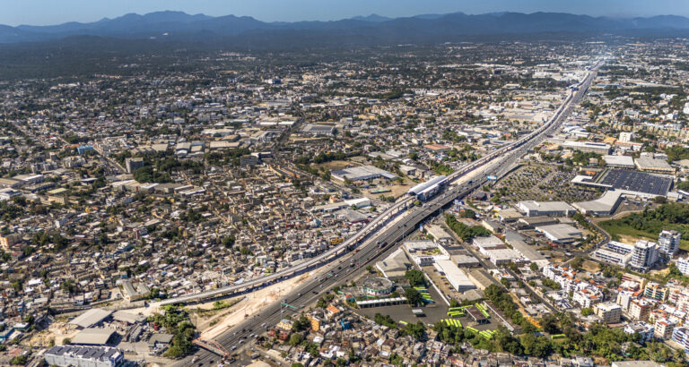 Opret informa que la Línea 2C del Metro marcha de acuerdo con lo previsto en costo y calidad