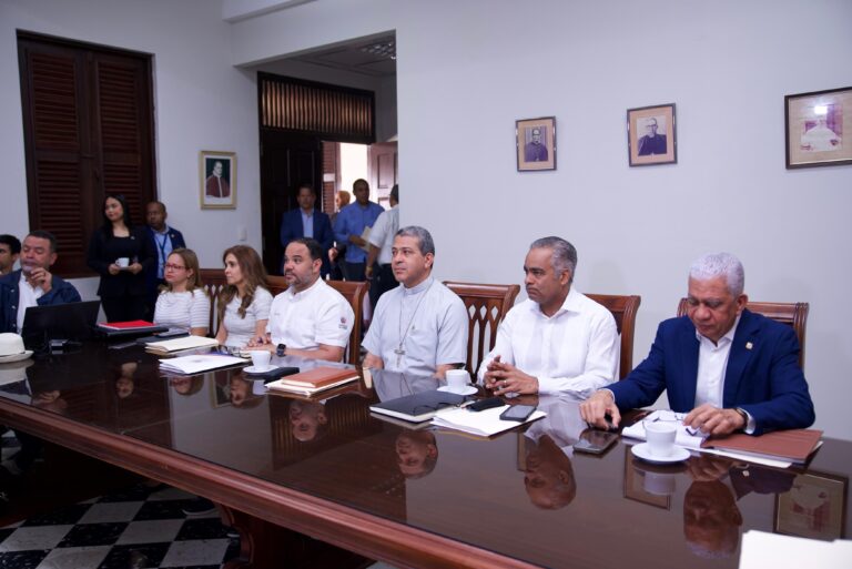 Diálogo para reasentamiento de comunidades en zona minera en Cotuí continuará este miércoles