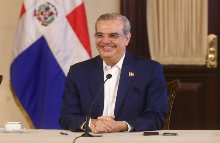 Presidente Abinader viajará este jueves a toma de posesión gobernadora de Puerto Rico