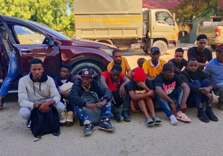 El ejército remite a los tribunales a los conductores detenidos por transportar haitianos indocumentados