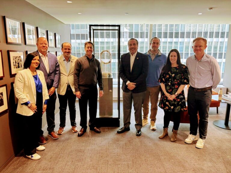 Histórico encuentro: Inefi presenta logros a la Oficina del Comisionado de MLB por primera vez