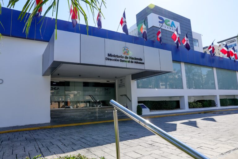 DGA certifica otras 15 empresas como OEA para que eficienticen sus operaciones comerciales