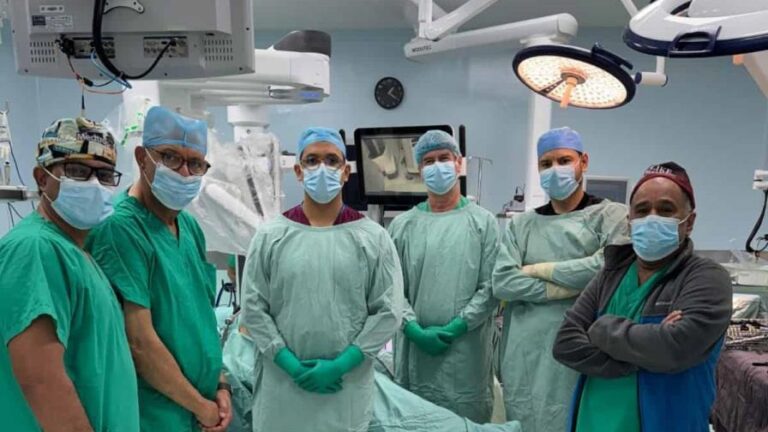 HOMS realiza la primera gastrectomía total asistida por robot de la República Dominicana
