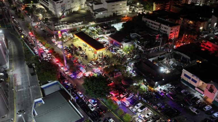 911 coordina amplia respuesta y atención en desplome de techo en discoteca Jet Set