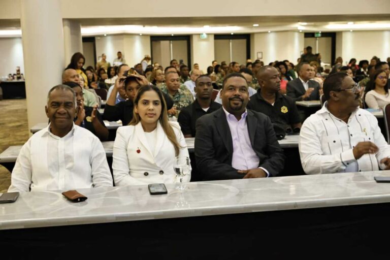 SNS capacita personal de hospitales sobre procedimiento de atención a pacientes extranjeros