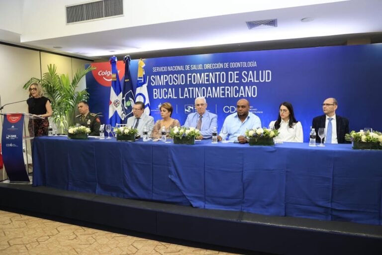 Más de 300,000 niños beneficiados con programa de salud oral en escuelas dominicanas