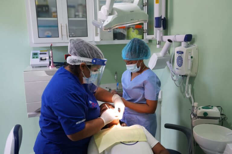 Inabie amplía servicios bucales gratuitos con 54 módulos fijos en escuelas a nivel nacional