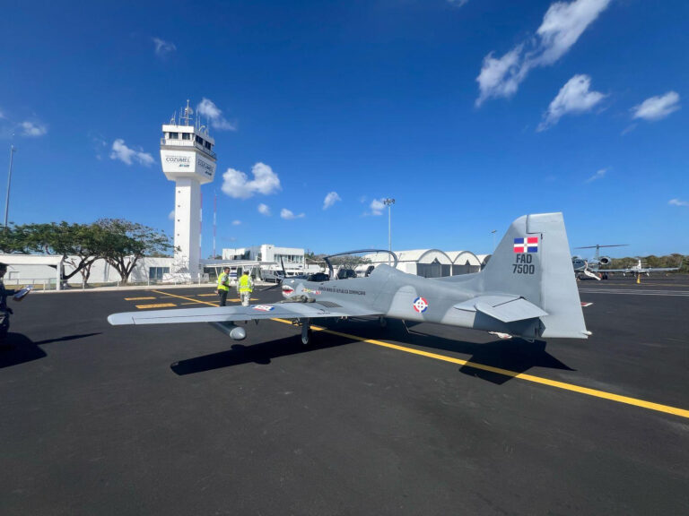 Llegan a México aeronaves TP-75 Dulus de la FARD para participación en Famex 2025