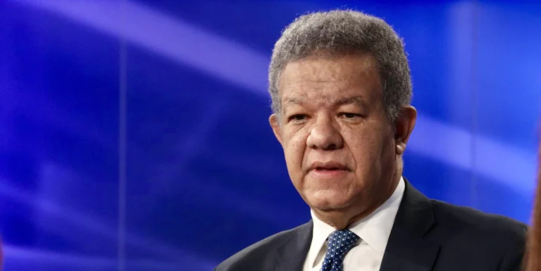 Leonel Fernández pide un diálogo nacional sobre aranceles estadounidenses