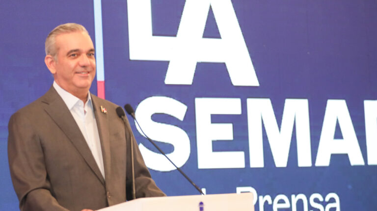 Presidente Abinader reitera llamado al PLD y a Fuerza del Pueblo a unirse al pacto nacional contra la inmigración ilegal