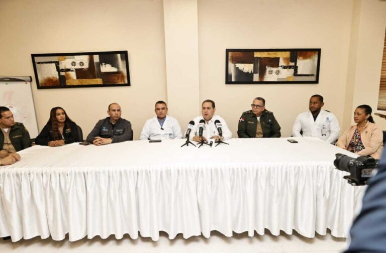 SNS informa que 17 pacientes continúan hospitalizados tras tragedia; director realiza visitas a centros de salud