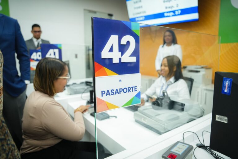 La Dirección General de Pasaportes inaugura moderna oficina en San Cristóbal, con horario extendido