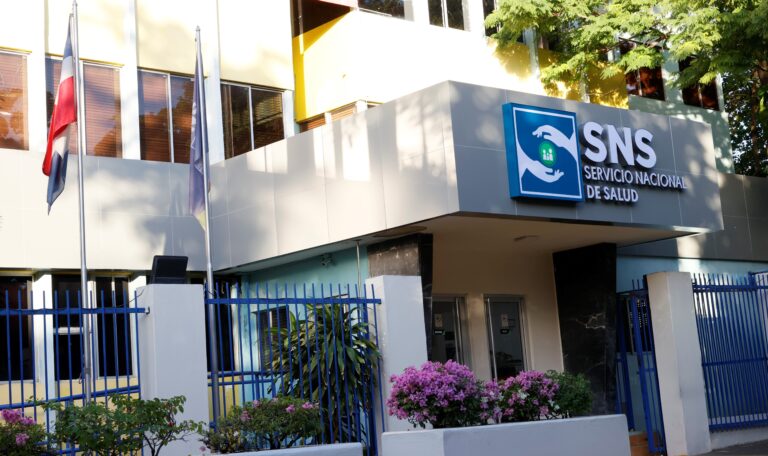 SNS informa suman 64 pacientes recibidos en hospitales de la Red Pública, afectados por tragedia en discoteca Jet Set
