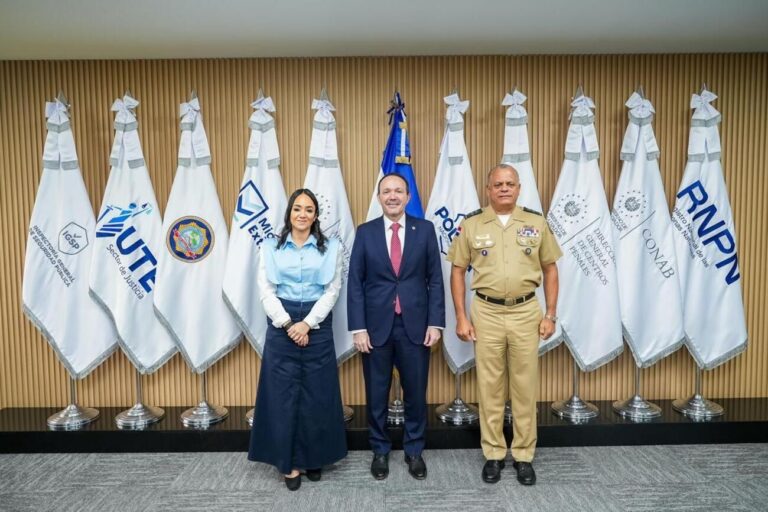 Ministro de Defensa de la República Dominicana visita El Salvador para conocer su modelo de seguridad y fortalecer cooperación bilateral