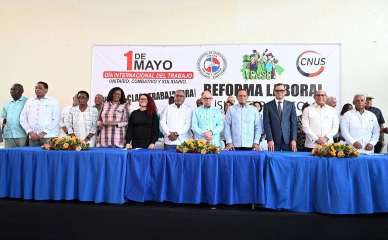 Ministro de Trabajo reafirma compromiso con salarios dignos y formalización laboral ante líderes sindicales en el Día Internacional del Trabajo