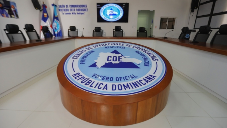 COE emite alerta roja para cuatro demarcaciones por intensas lluvias; recomienda precaución en zonas vulnerables