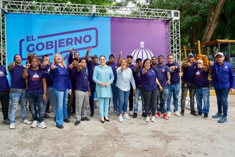 Plan Social impacta a más de 12,000 familias en San Cristóbal con programa “El Gobierno Contigo”