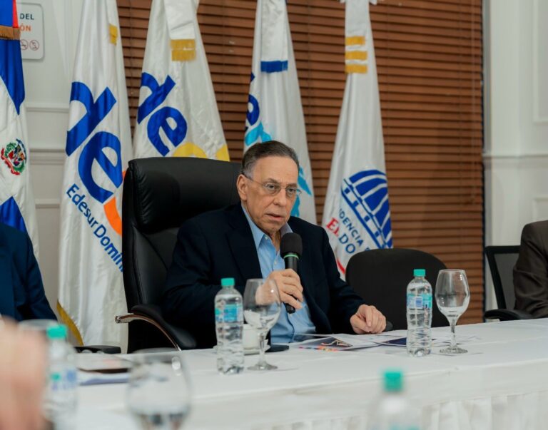 CUED aclara que no existen atrasos en pagos a contratistas de las EDE y explica discusiones actuales sobre precios