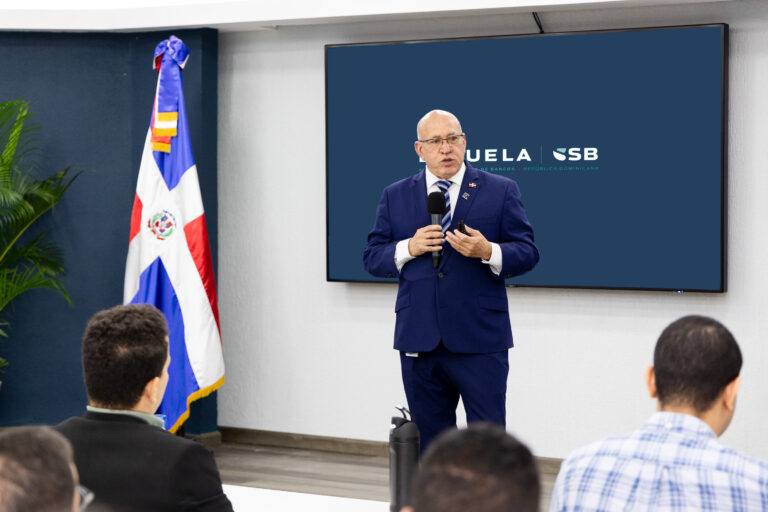 Escuela SB ha brindado formación gratuita a más de 19,000 personas, en su primer año
