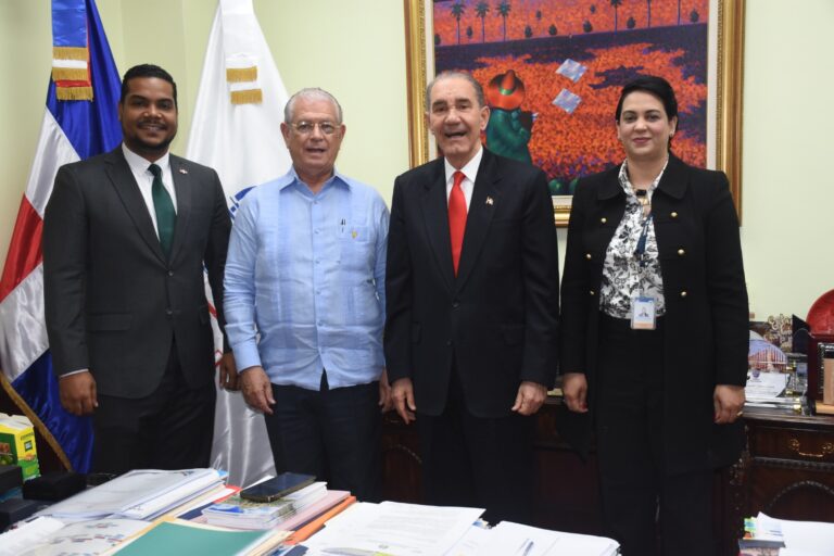 República Dominicana impartirá maestrías en materia de Derecho y Comercio Marítimo Internacional a profesionales de esa área