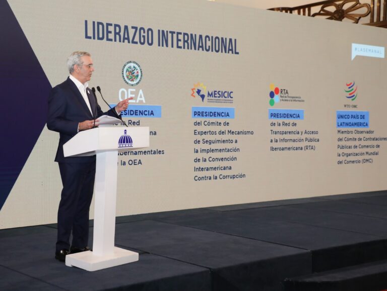 Presidente Abinader continúa ofensiva total contra la corrupción: RD 6,500 millones recuperados y RD 130,000 millones bajo investigación