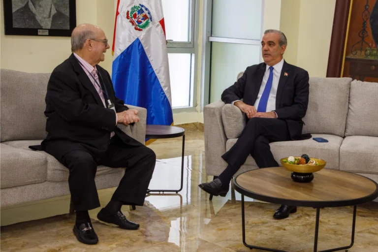 Abinader para conocer a Hipólito Mejía como parte del diálogo nacional sobre la crisis haitiana