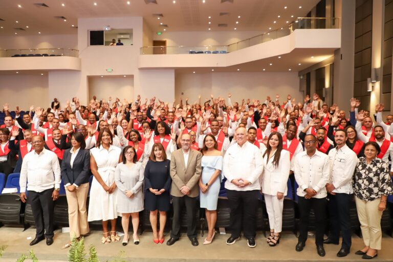 Onesvie entrega al país nuevos evaluadores estructurales en acto de graduación por su 24.º aniversario