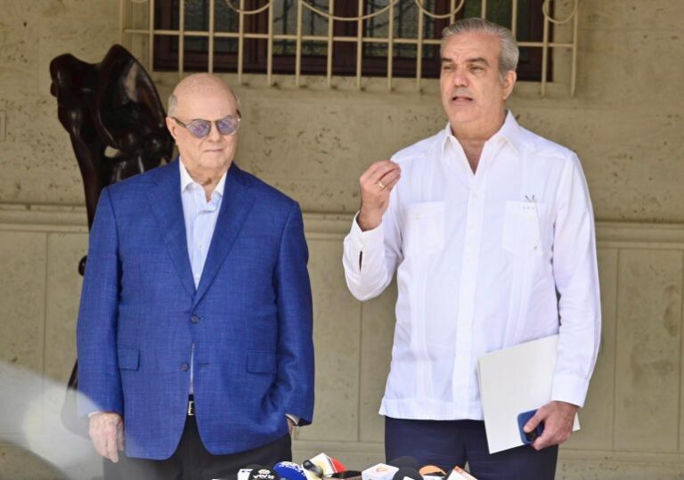 Abinader rechaza las críticas internacionales de amnistía