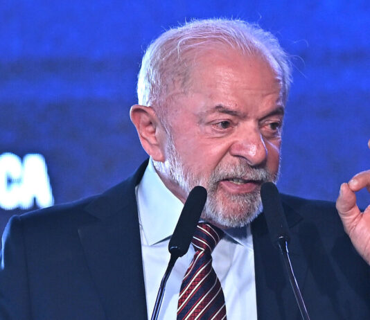Lula responde a EE. UU. y defiende la soberanía de Brasil Lula da Silva durante una declaración sobre Estados Unidos y la soberanía de Brasil