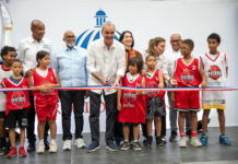 Presidente Abinader inaugura el techado del Centro Educacional Santo Cura de Ars (Cescar) para impulsar el deporte y la formación integral de más de 1,500 estudiantes en Capotillo