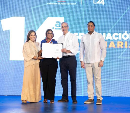 Presidente Abinader encabeza graduación de 1,156 jóvenes de Oportunidad 14-24 en la región Sur; programa alcanza los 33,276 egresados