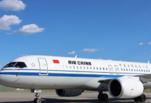 China lleva años construyendo un avión para plantar cara a Airbus y Boeing. El C919 acaba de estrenar su primera ruta internacional