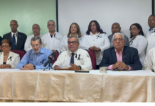 Movimientos médicos denuncian más de 20 mil médicos desempleados y cuestionan gestión del CMD