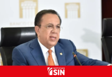 Presidente Abinader confirma a Héctor Valdez Albizu y Clarissa de la Rocha al frente del Banco Central