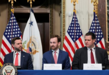 Importante asesor legislativo de Trump dejará su cargo ante potencialmente complicada elección de mitad de mandato