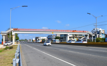 Obras Públicas cerrará parcialmente la autopista Las Américas para desmontar puente peatonal