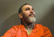 Fue deportado a un país del que nunca había oído. Puede que nunca salga de ahí